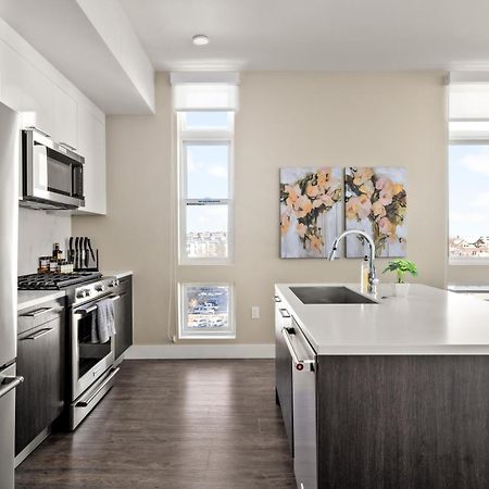 Top Floor | Amazing Windows | Zuni Lofts デンバー エクステリア 写真