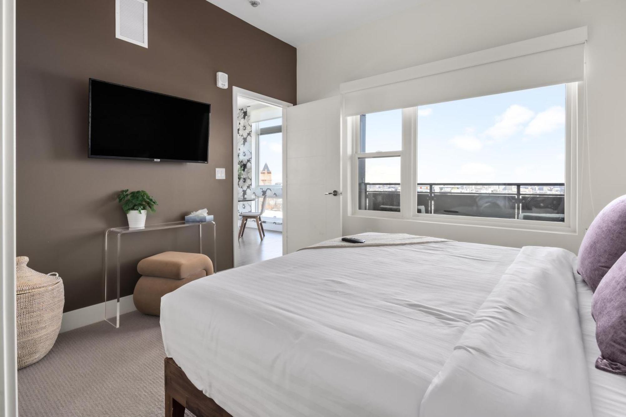 Top Floor | Amazing Windows | Zuni Lofts デンバー エクステリア 写真